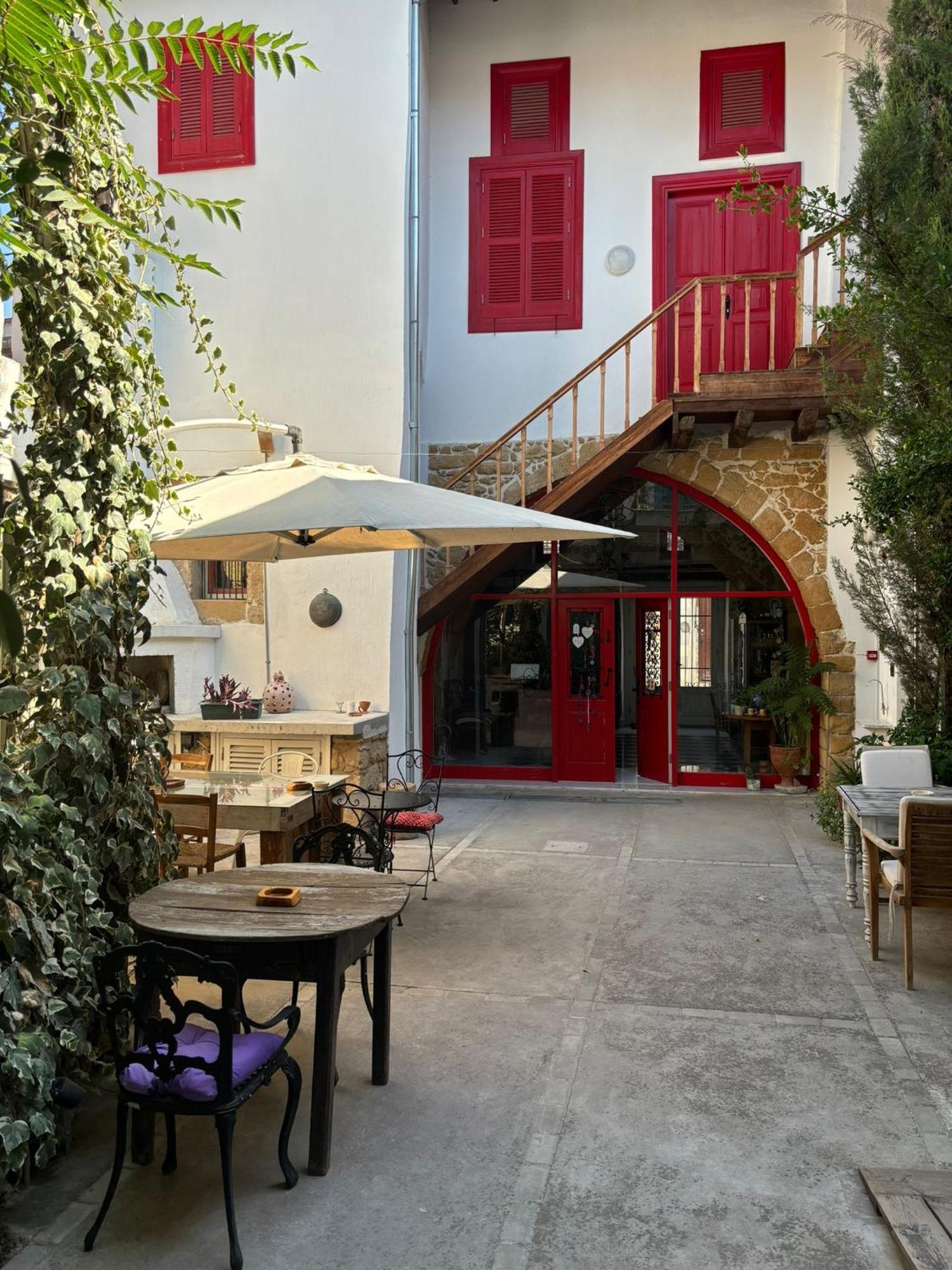 Отель Nicosia Eagle Eye Экстерьер фото
